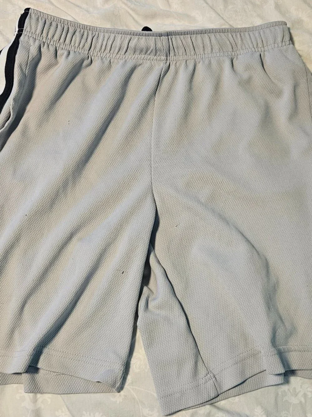 Old Navy Active Boys Gray Athletic Shorts - XL (14–16) - Drawstring - Pockets